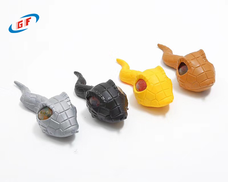 采用環(huán)保TPR原料生產(chǎn)兒童玩具，讓企業(yè)品牌走的更遠。
